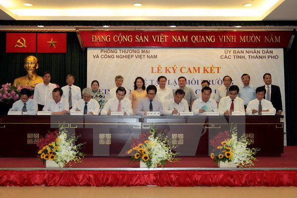 VCCI and provinces pledge favorable business conditions for enterprises