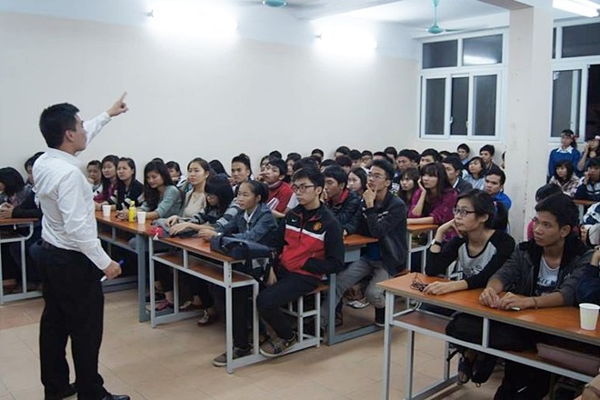 เหงียนวันเตียบกับการสอนภาษาอังกฤษฟรีให้แก่นักศึกษา