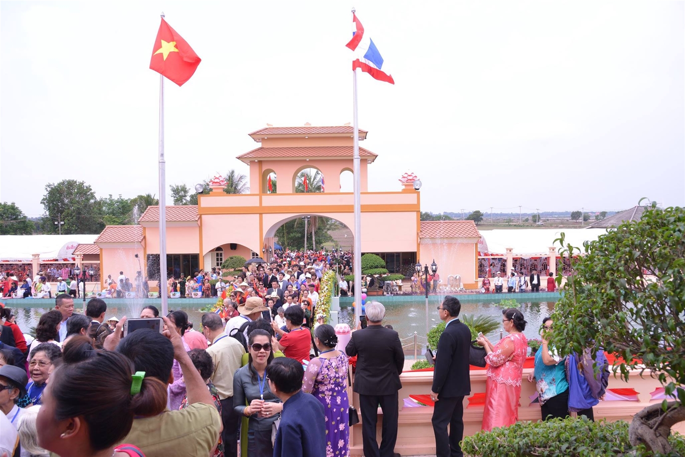 อนุสรณ์สถานประธานโฮจิมินห์ที่บ้านนาจอก จังหวัดนครพนม