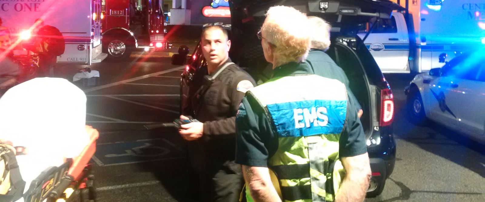 US: 4 killed in mall shooting