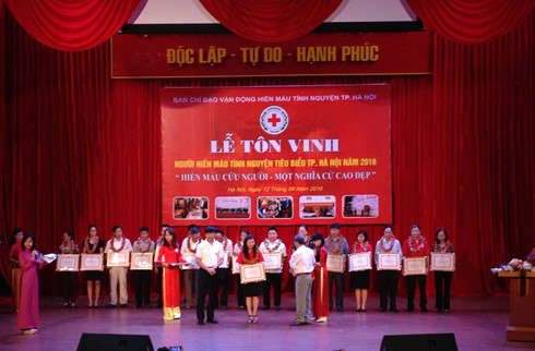 Hanoi honors blood donors