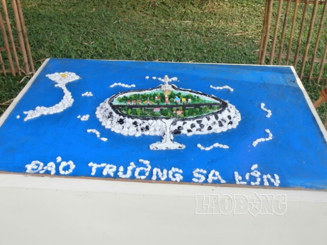 Giáo dục tình yêu biển đảo từ mô hình quần đảo Hoàng Sa, Trường Sa