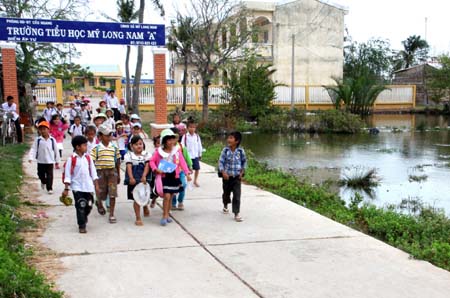 Khmer people contribute land to Tra Vinh’s new rural development