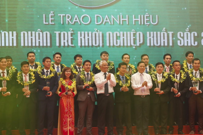 100 outstanding start-ups honored