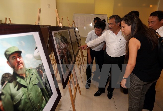 VNA launches Vietnam-Cuba photo exhibition