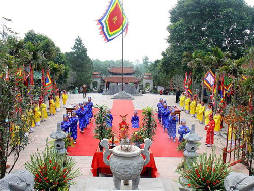 National Hero Tran Hung Dao’s 716th death anniversary solemnly celebrated