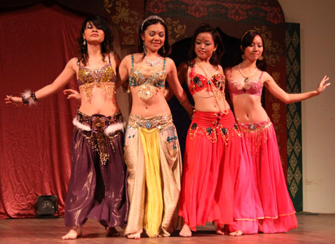 ຂະບວນການຟ້ອນ Bellydanceຢູ່ ຮ່າໂນ້ຍ