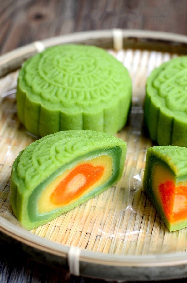 Vietnamese Traditional Snow Skin Mooncake