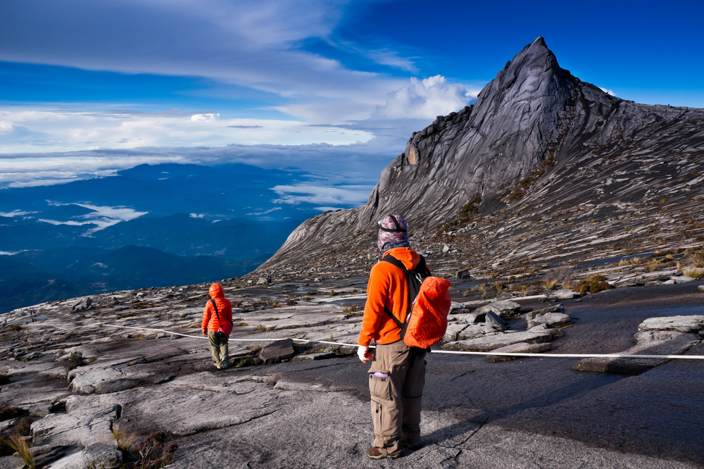 Menaklukkan Puncak Gunung Kinabalu Malaysia