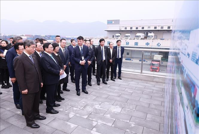 Premierminister Pham Minh Chinh Besucht Das Logistikzentrum Der Stadt