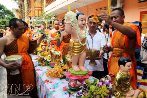 chol chnam thmay festival of the khmer hinh 1