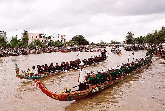 le hoi dua ghe ngo cua nguoi khmer o soc trang hinh 0