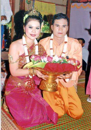 nét đẹp độc đáo trong trang phục truyền thống người khmer hình 1 net dep doc dao trong trang phuc truyen thong nguoi khmer hinh 1