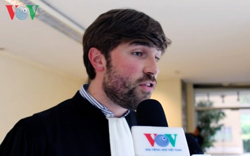 French lawyers determined to defend justice Dioxin victims vietnam hinh 0