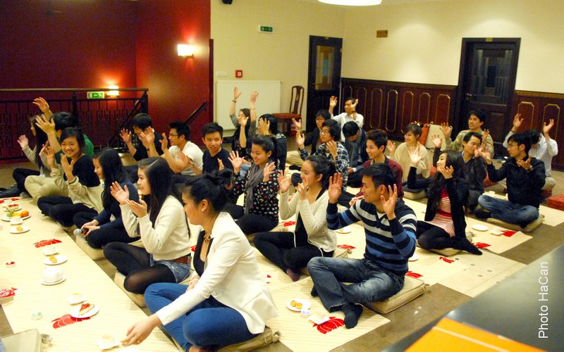 tuổi trẻ kiều bào ở cộng hòa séc với đạo phật hình 4 tuoi tre kieu bao o cong hoa sec voi dao phat hinh 4