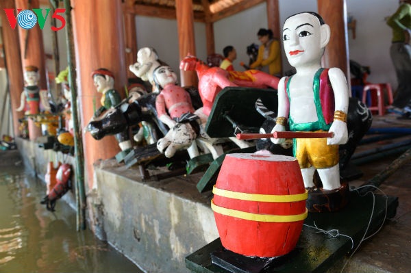 кукольныи театр на воде деревни даотхук hinh 0
