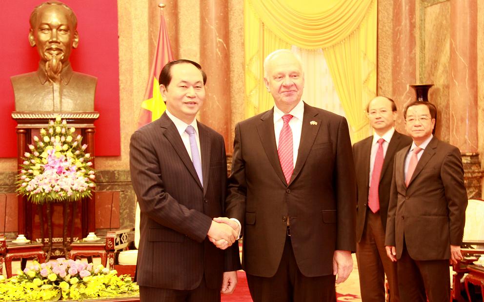 президент вьетнама чан даи куанг принял послов россии и японии hinh 0