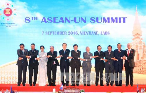 нгуен суан фук принял участие в саммитах асеан с партнерами hinh 0