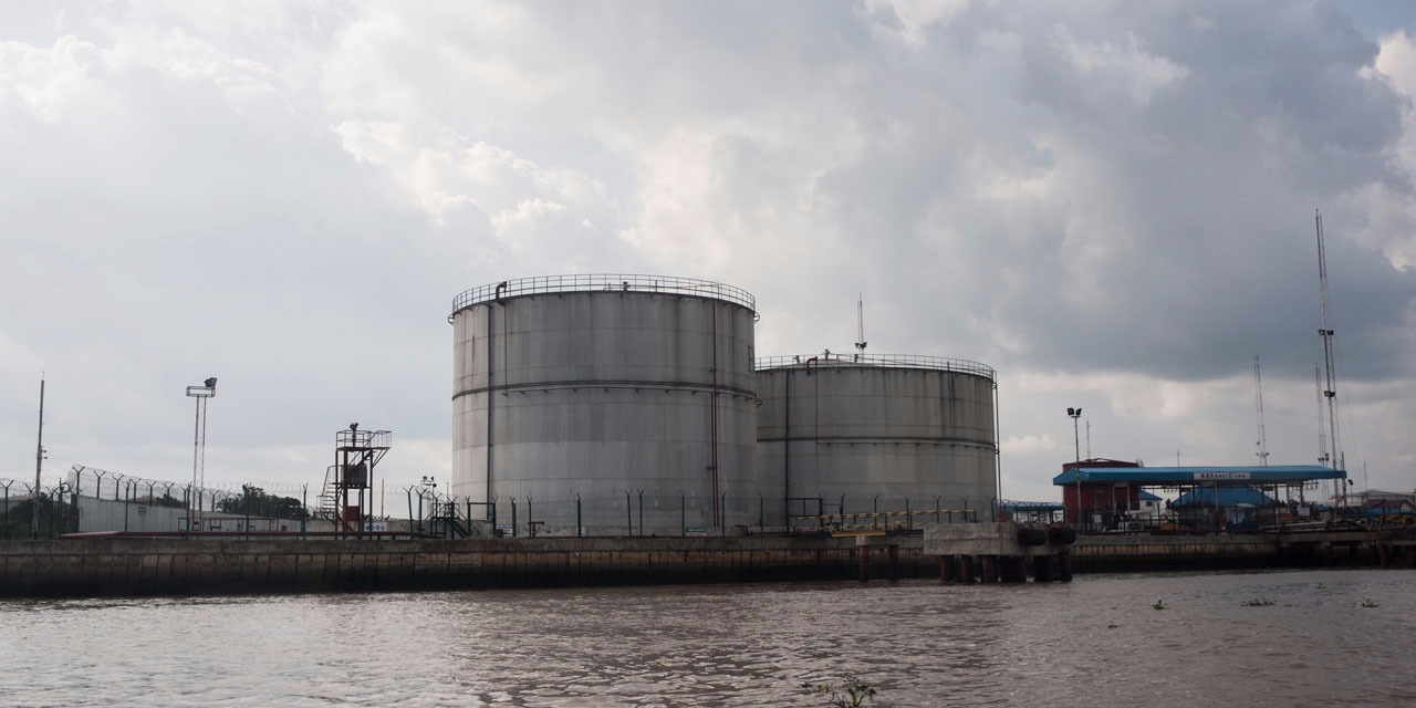 new york : le petrole depasse 50 dollars le baril pour la premiere fois depuis juin hinh 0