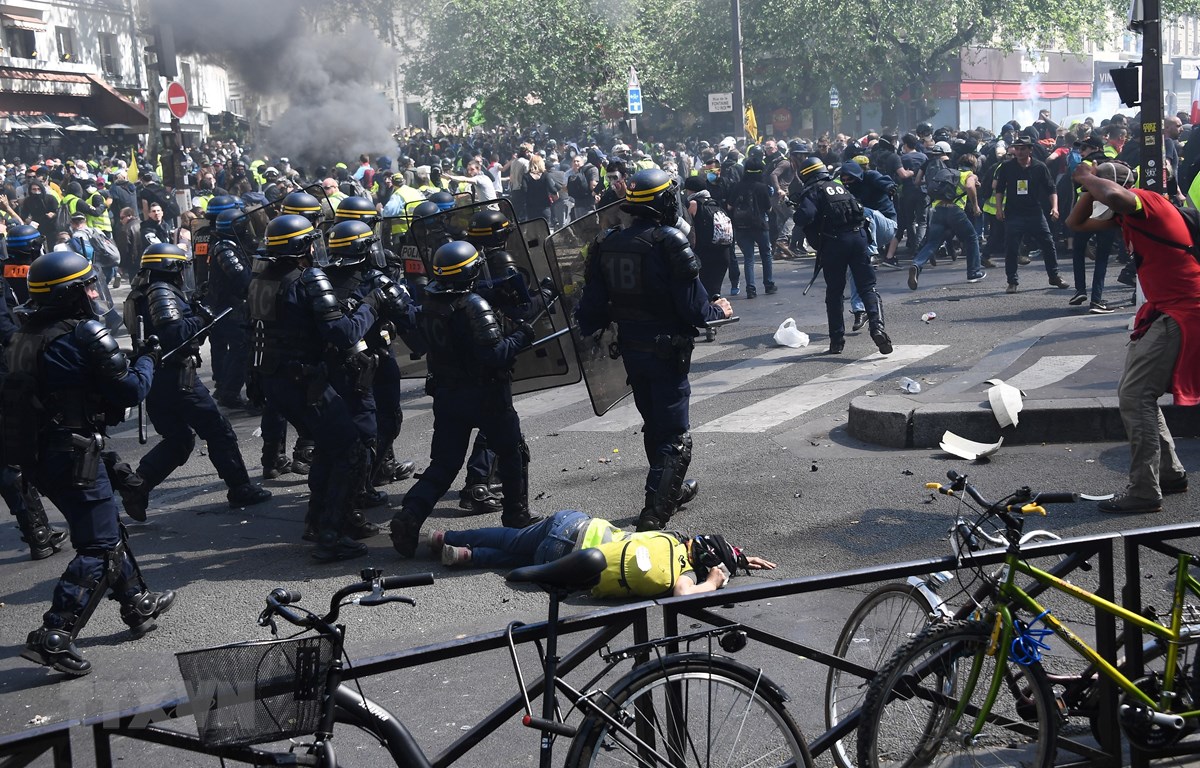 法國民眾大罷工反年金改革 逾百萬人上街抗議 | 國際 | 中央社 CNA