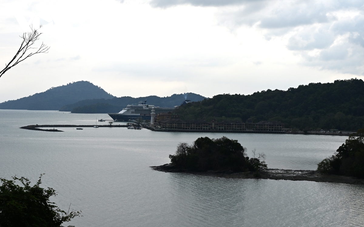 移民船在马泰边境沉没 数百人失踪 – VOV5